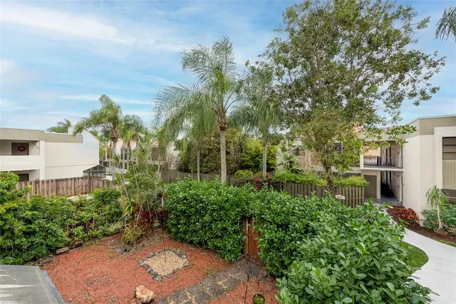 $319,000 | 7925 Southwest 104th Street, Unit 203E, Miami, FL 33156