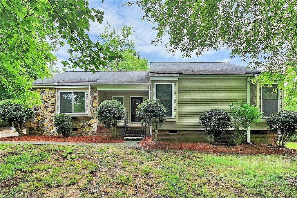 11307 5 Cedars Road Charlotte, NC 28226 - Photo 1 of 25 Gallery Image 1
