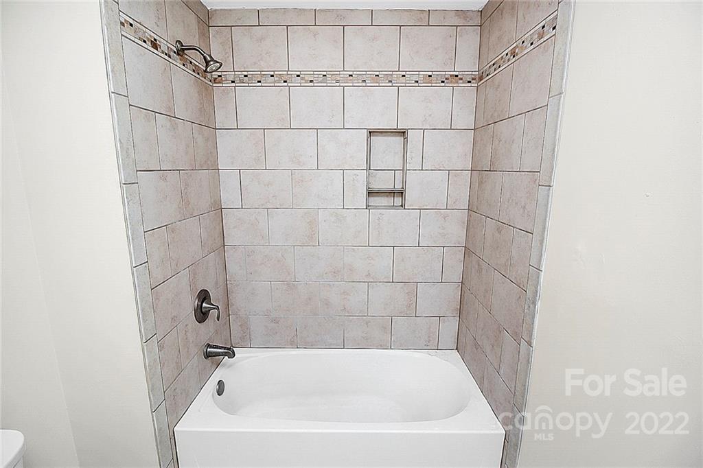 11307 5 Cedars Road Charlotte, NC 28226 - Photo 15 of 25 Gallery Image 15