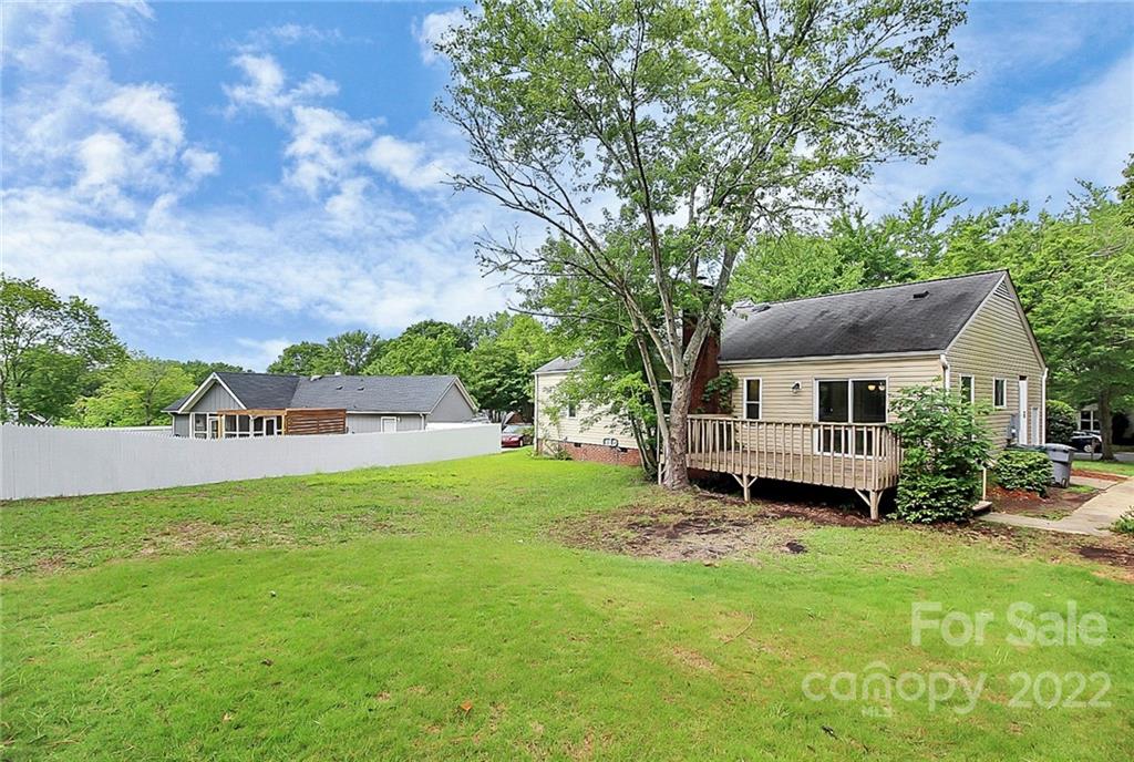 11307 5 Cedars Road Charlotte, NC 28226 - Photo 4 of 25 Gallery Image 4