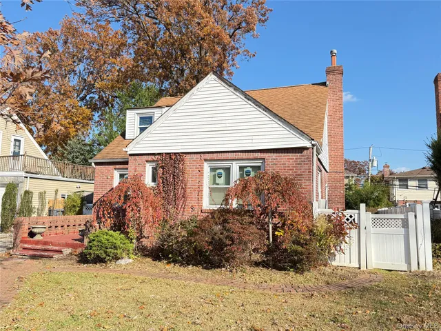 $799,000 | 1752 New Hyde Park Road, New Hyde Park, NY 11040