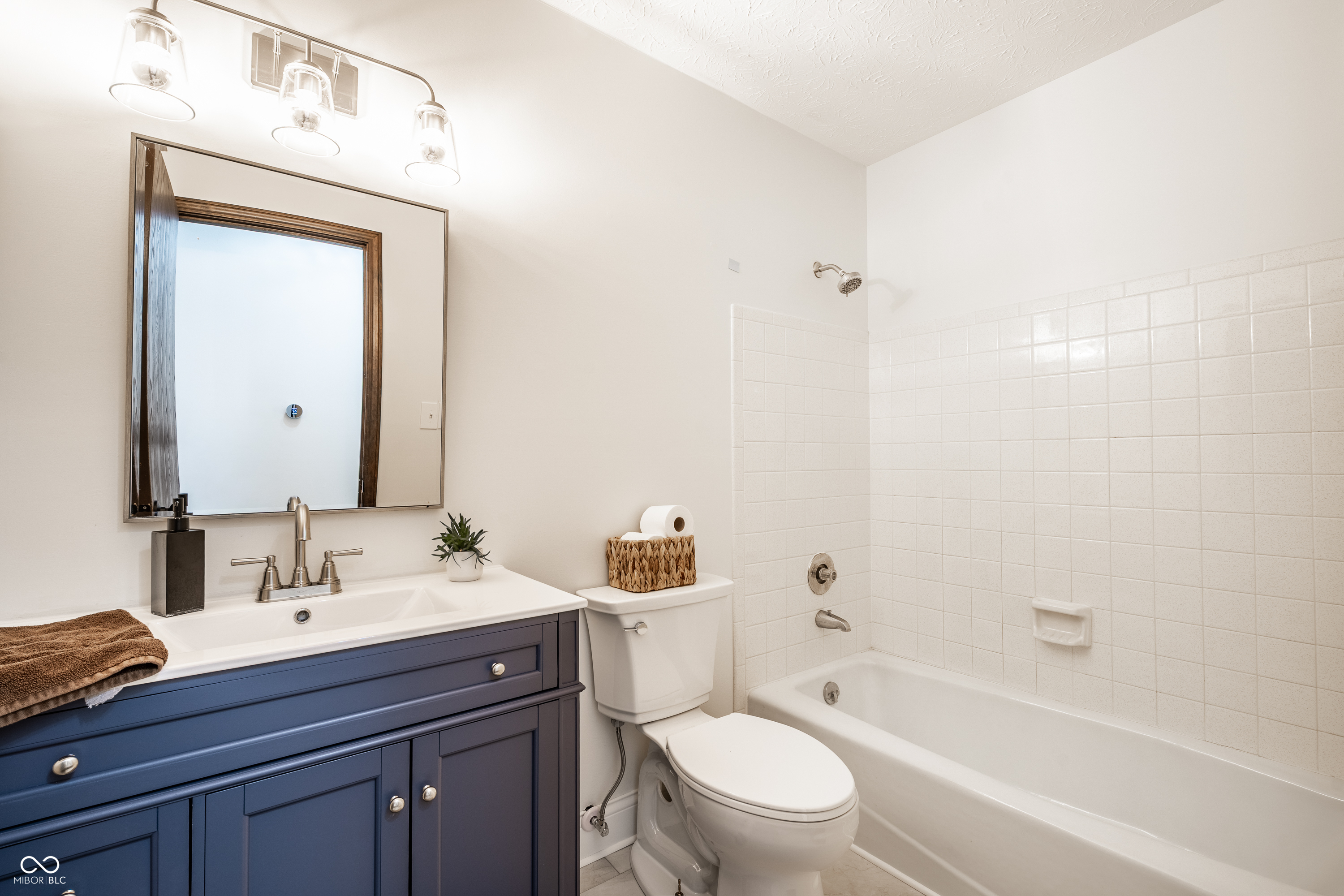 9669 Sycamore Road Carmel, IN 46032 - Photo 19 of 27 Gallery Image 19