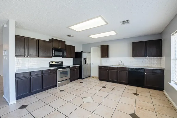 $2,450 | 1240 Dexford Drive, Austin, TX 78753