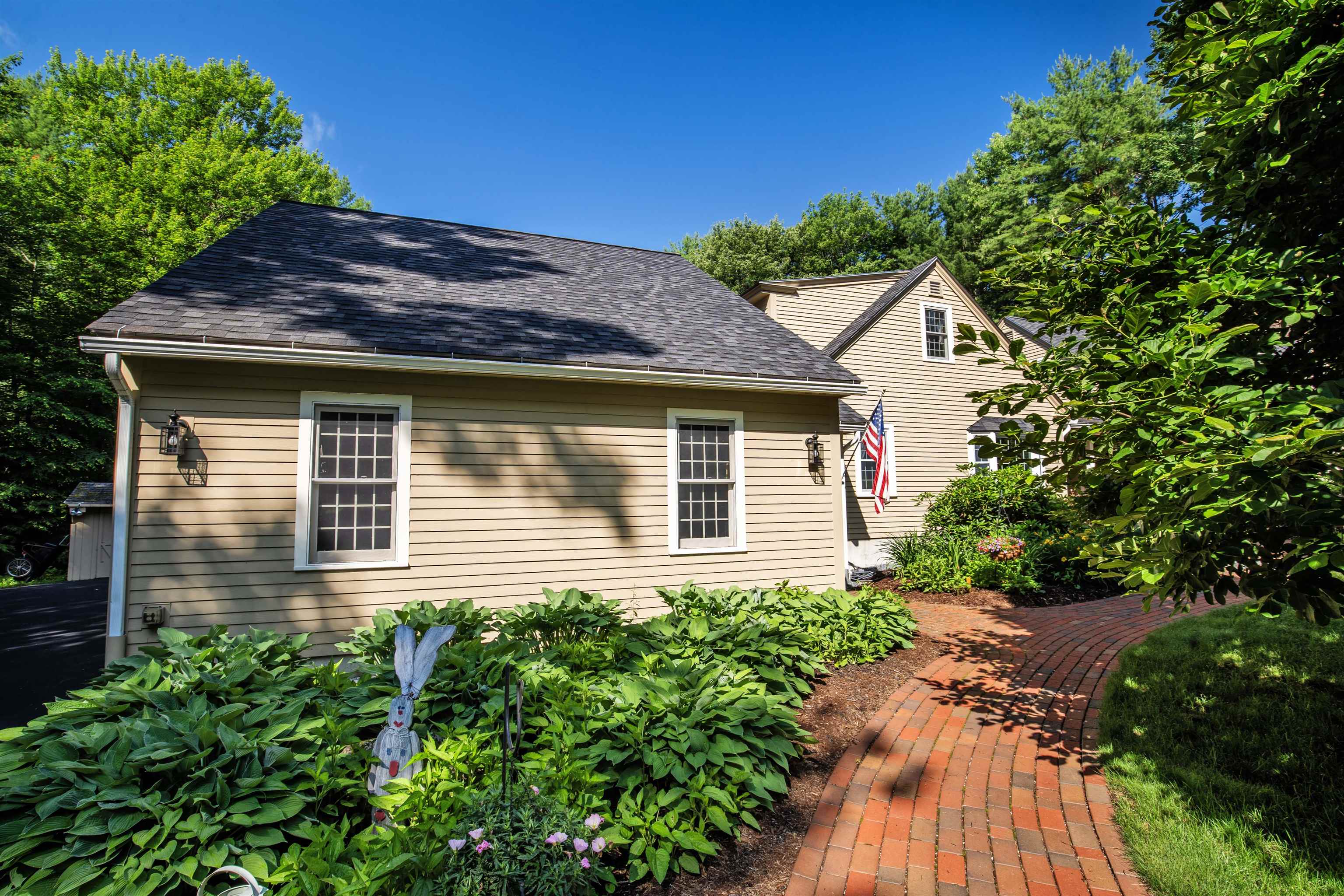 284 Hopkins Green Road Hopkinton, NH 03229 - Photo 8 of 40