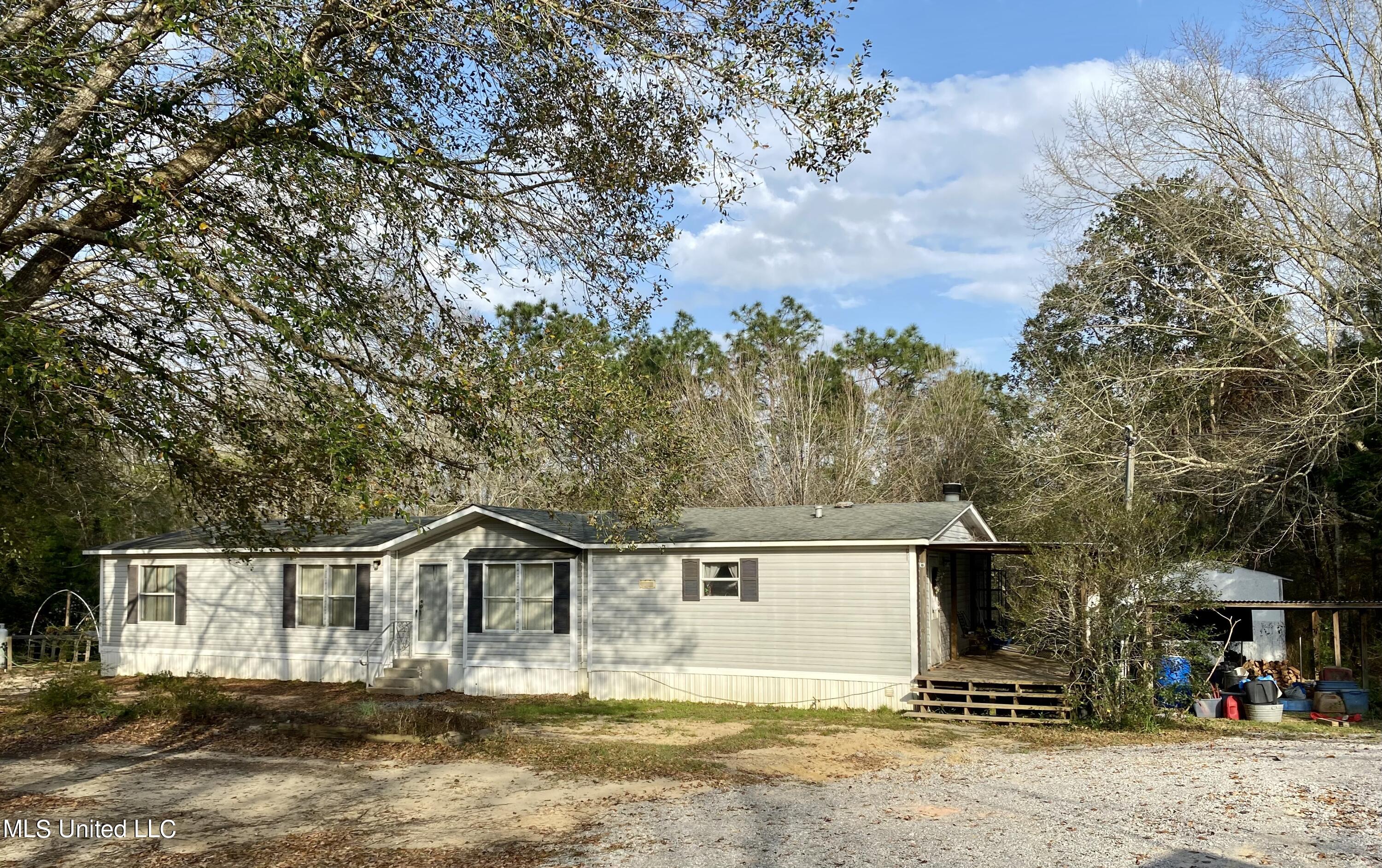 16450 Shaw Road Gulfport, MS 39503 - Photo 3 of 20 IMG_7365