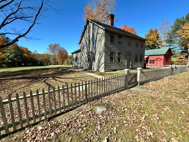 $1,100,000 | 27 Middle Quarter Road, Woodbury, CT 06798