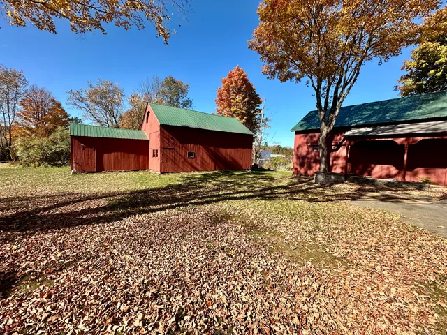 $1,100,000 | 27 Middle Quarter Road, Woodbury, CT 06798