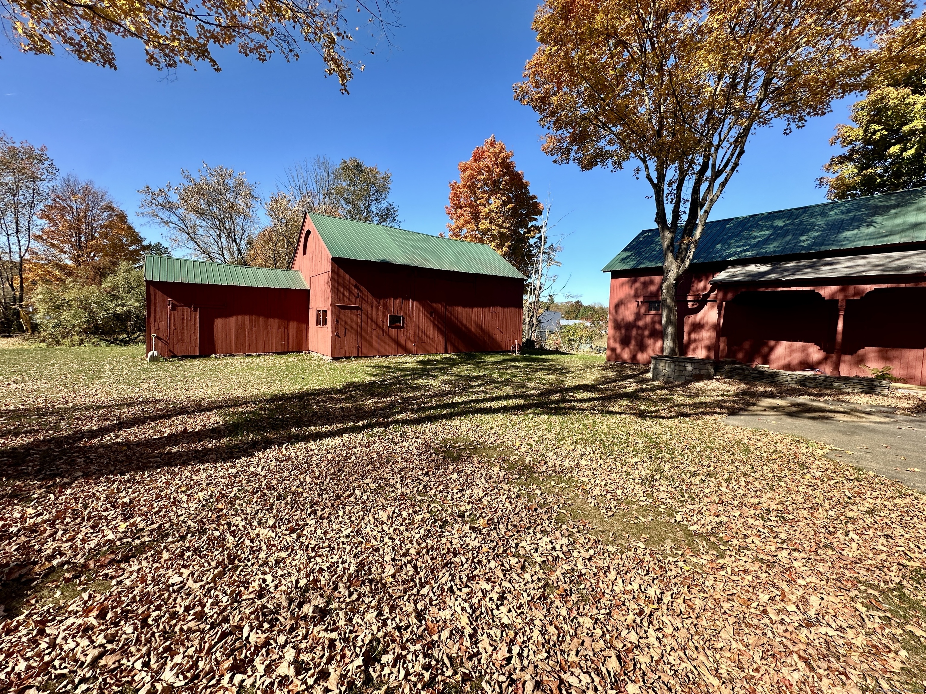 27 Middle Quarter Road Woodbury, CT 06798 - Photo 5 of 26