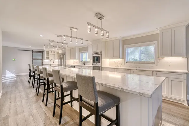 $1,200,000 | 825 North Franklin Road, Greenville, SC 29617