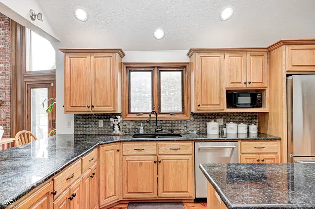 $1,248,000 | 690 North 600 West, Lebanon, IN 46052