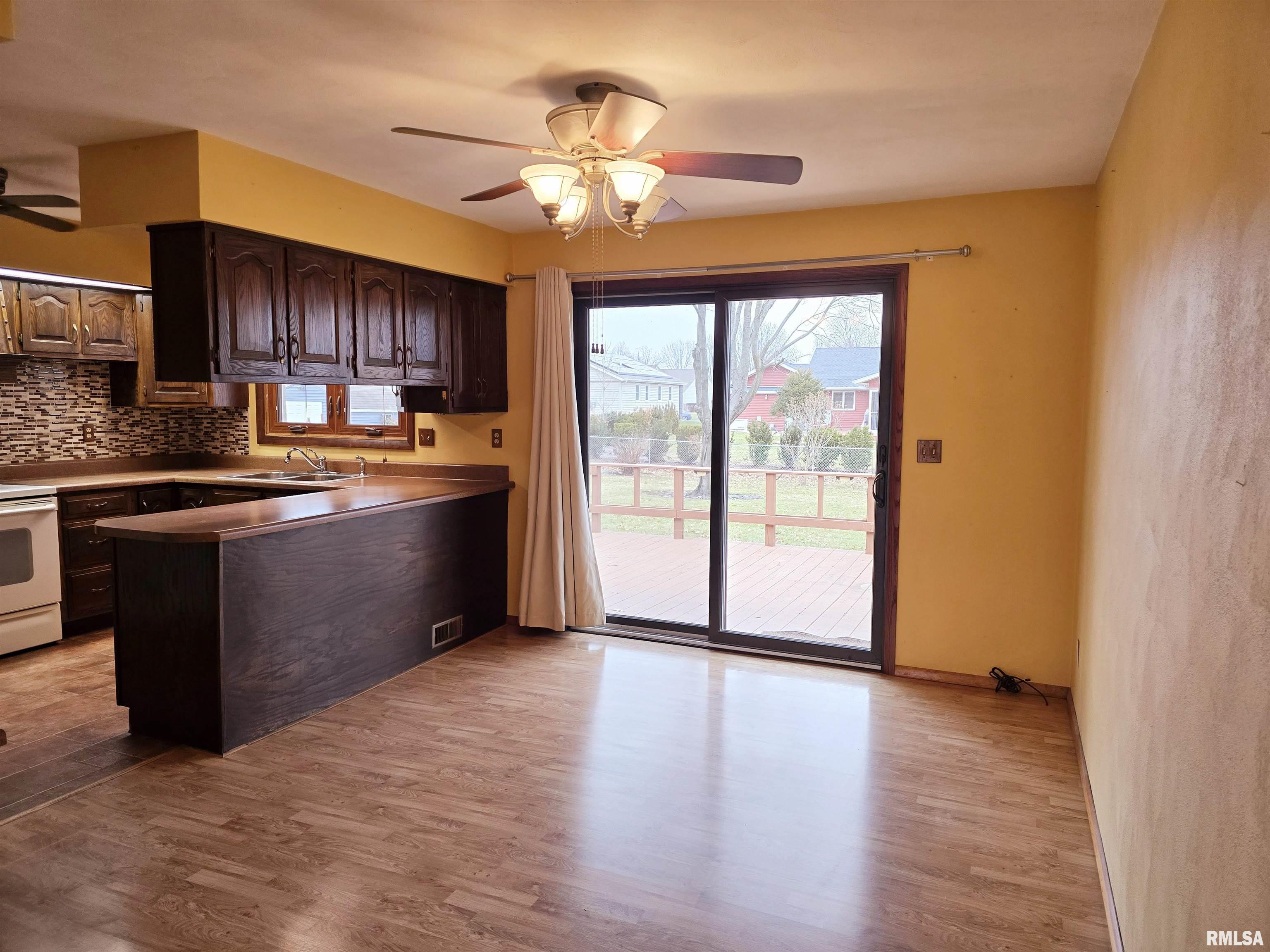 337 Harvester Road Canton, IL 61520 - Photo 11 of 66 Gallery Image 11