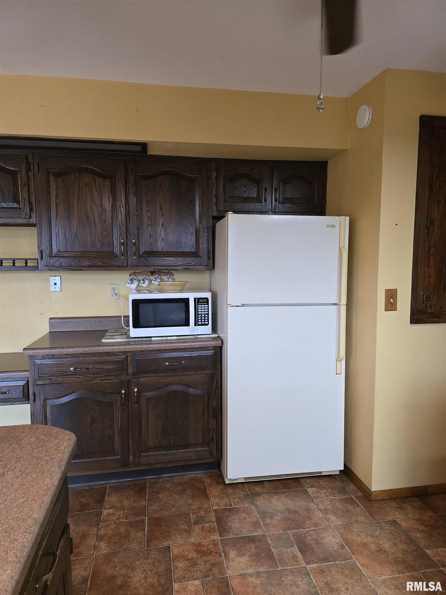 337 Harvester Road Canton, IL 61520 - Photo 13 of 66 Gallery Image 13
