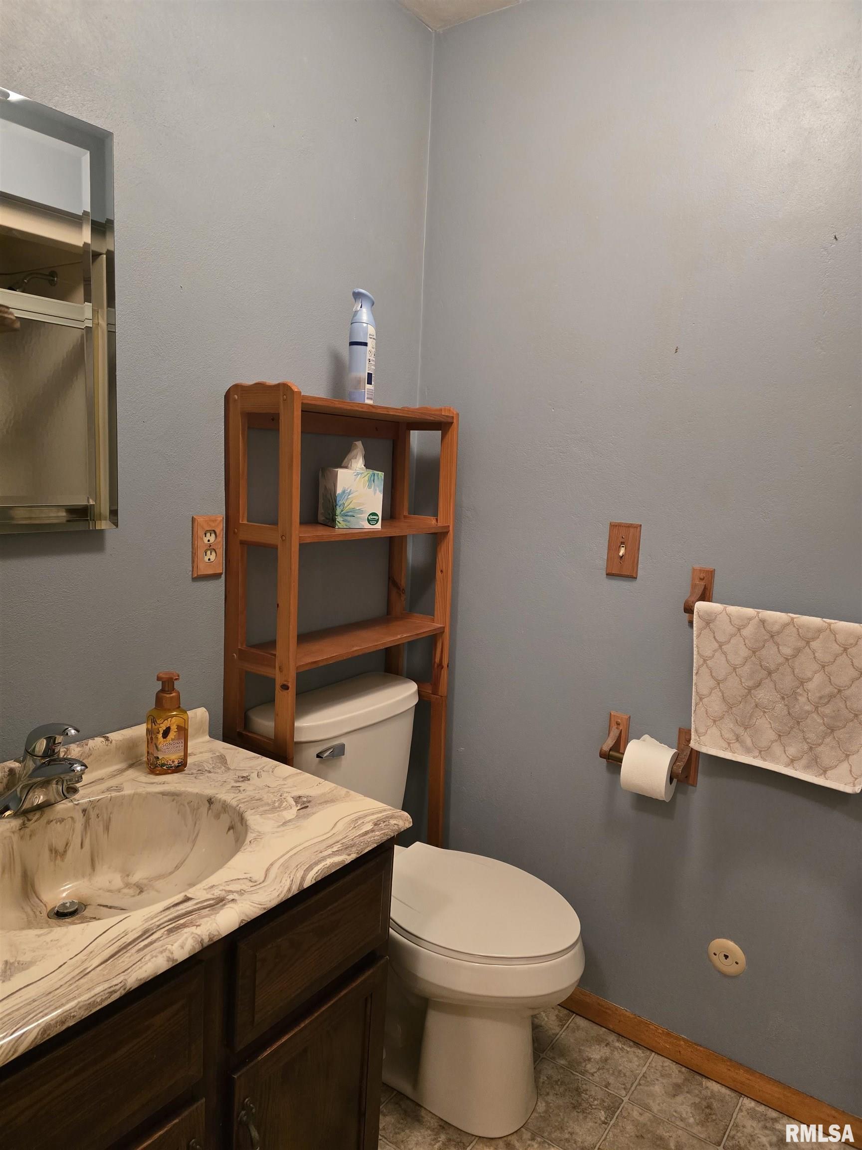 337 Harvester Road Canton, IL 61520 - Photo 25 of 66 Gallery Image 25