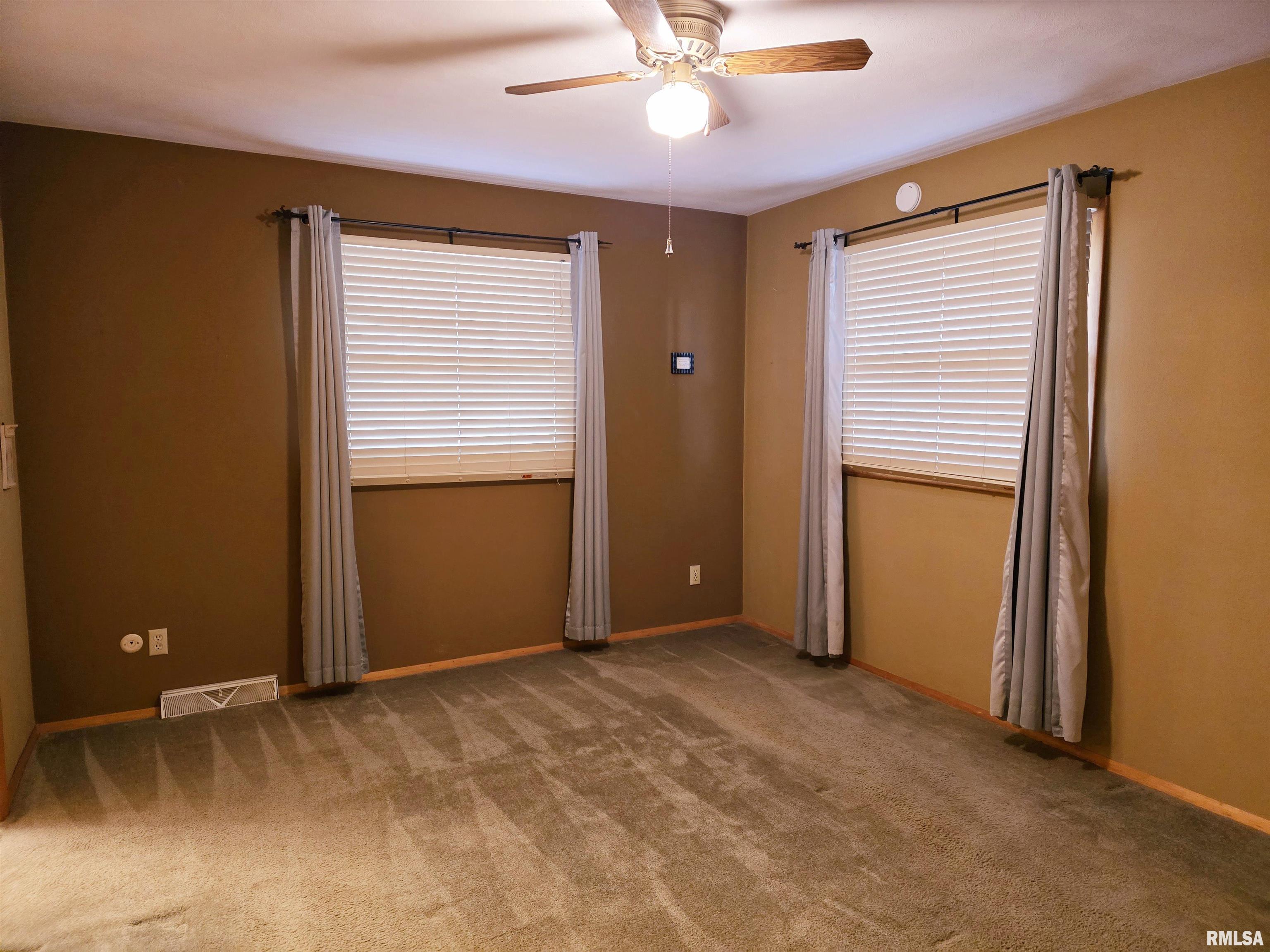 337 Harvester Road Canton, IL 61520 - Photo 30 of 66 Gallery Image 30