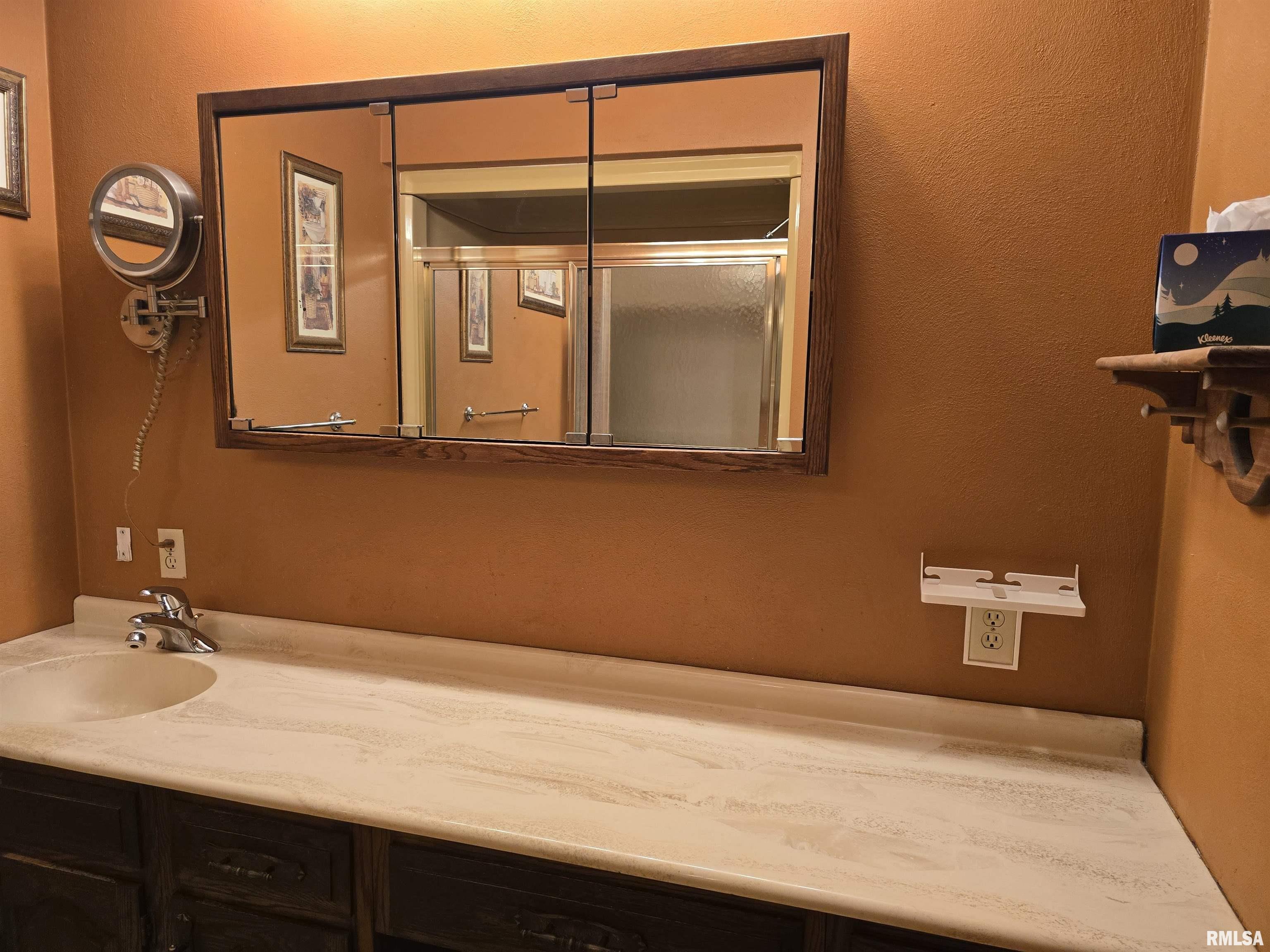 337 Harvester Road Canton, IL 61520 - Photo 38 of 66 Gallery Image 38