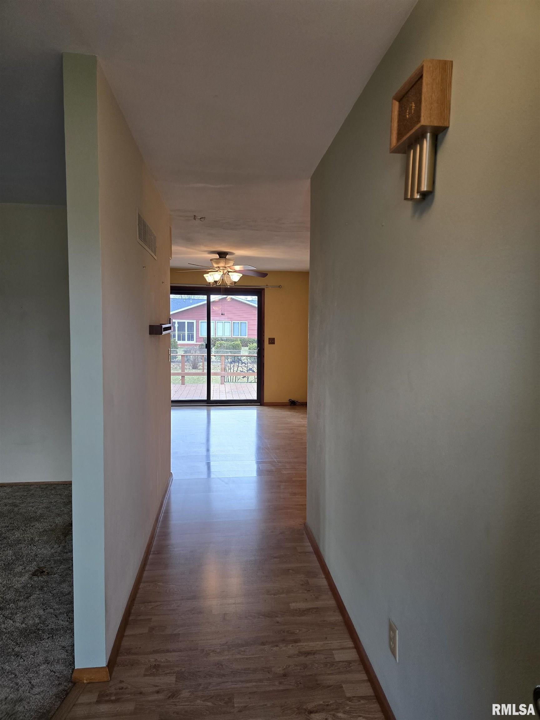 337 Harvester Road Canton, IL 61520 - Photo 5 of 66 Gallery Image 5