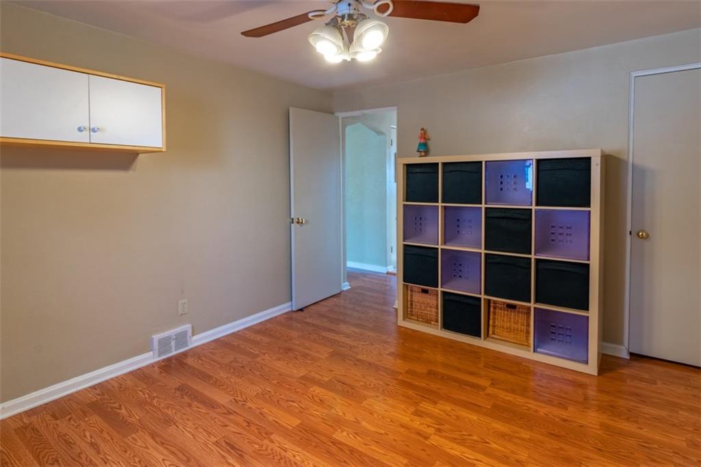 1810 Borland Road Pittsburgh, PA 15243 - Photo 17 of 25 Gallery Image 17