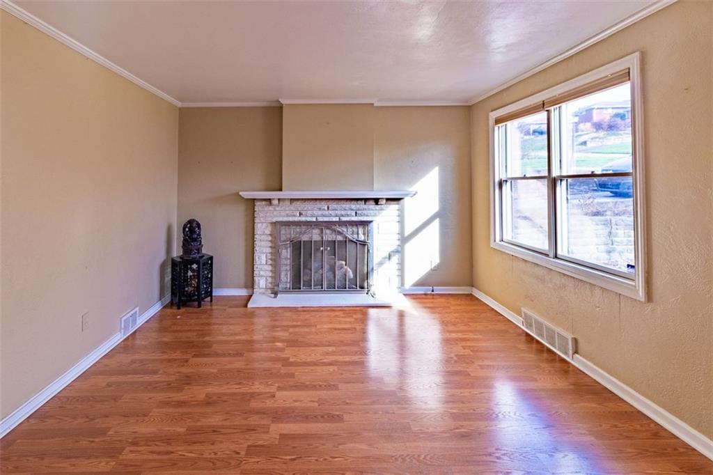 1810 Borland Road Pittsburgh, PA 15243 - Photo 4 of 25 Gallery Image 4