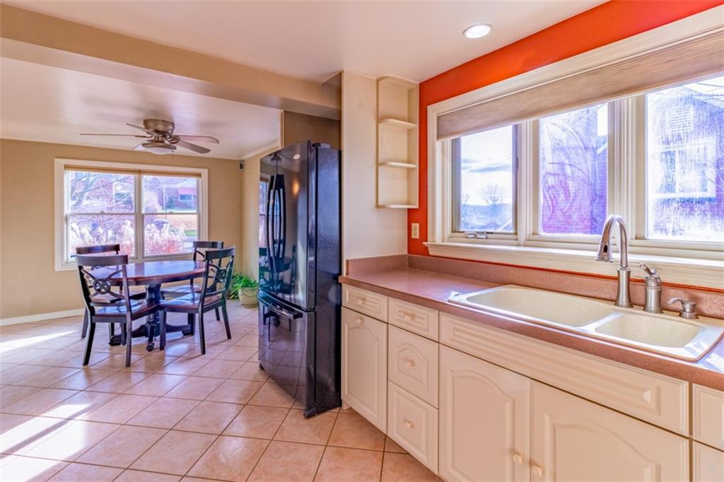 1810 Borland Road Pittsburgh, PA 15243 - Photo 9 of 25 Gallery Image 9