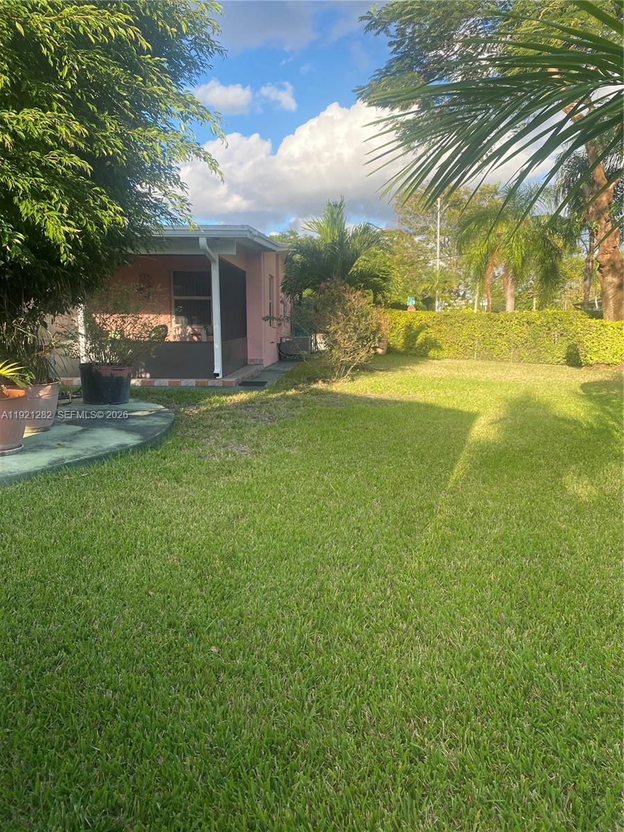 5600 Southwest 112th Court Miami, FL 33165 - Photo 11 of 24