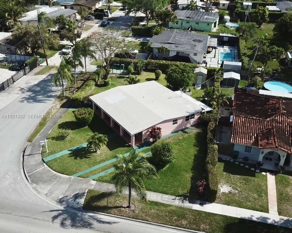 5600 Southwest 112th Court Miami, FL 33165 - Photo 4 of 24