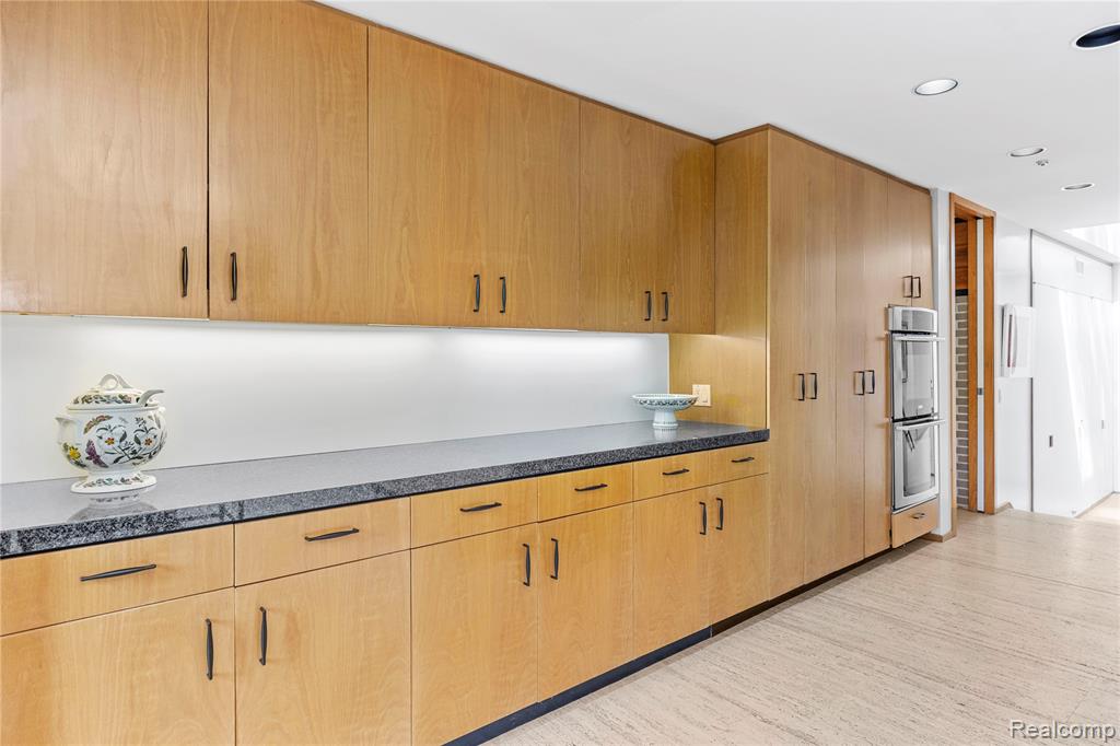 5035 Ponvalley Road Bloomfield Hills, MI 48302 - Photo 13 of 68 Gallery Image 13