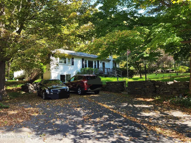 $200,500 | 11 Echo Hill Road, Saugerties, NY 12477