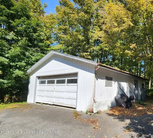 $200,500 | 11 Echo Hill Road, Saugerties, NY 12477