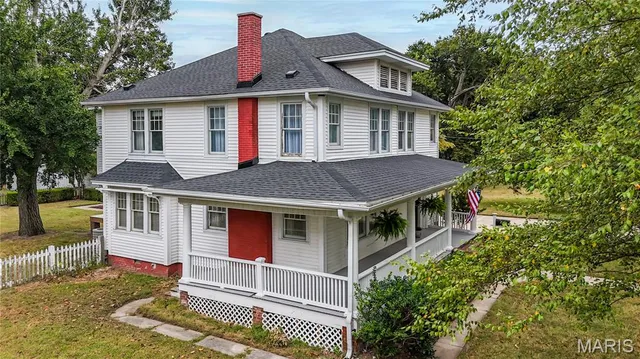 $275,000 | 511 South Kingshighway, Sikeston, MO 63801