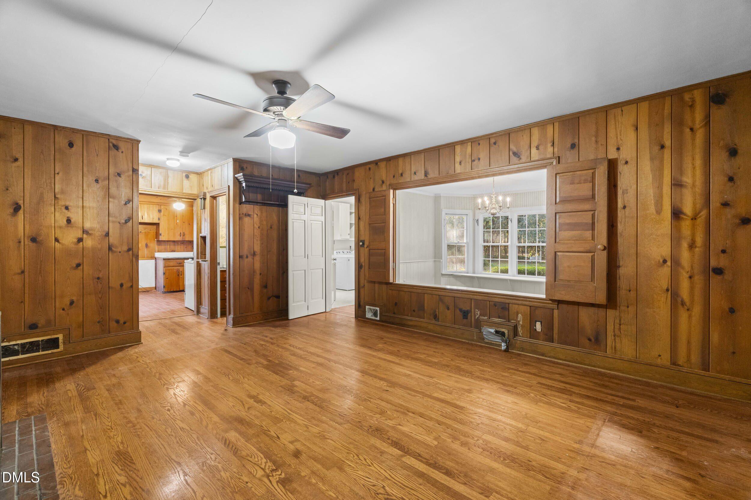 705 Wilsons Mills Road Smithfield, NC 27577 - Photo 10 of 35 Living Room
