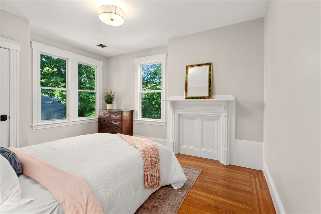 41 Brown Avenue Boston, MA 02131 - Photo 20 of 37