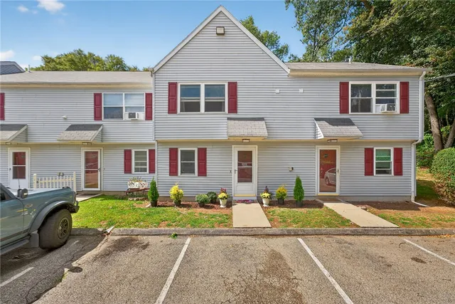 $290,000 | 22 Apache Drive, Unit E, Westerly, RI 02891