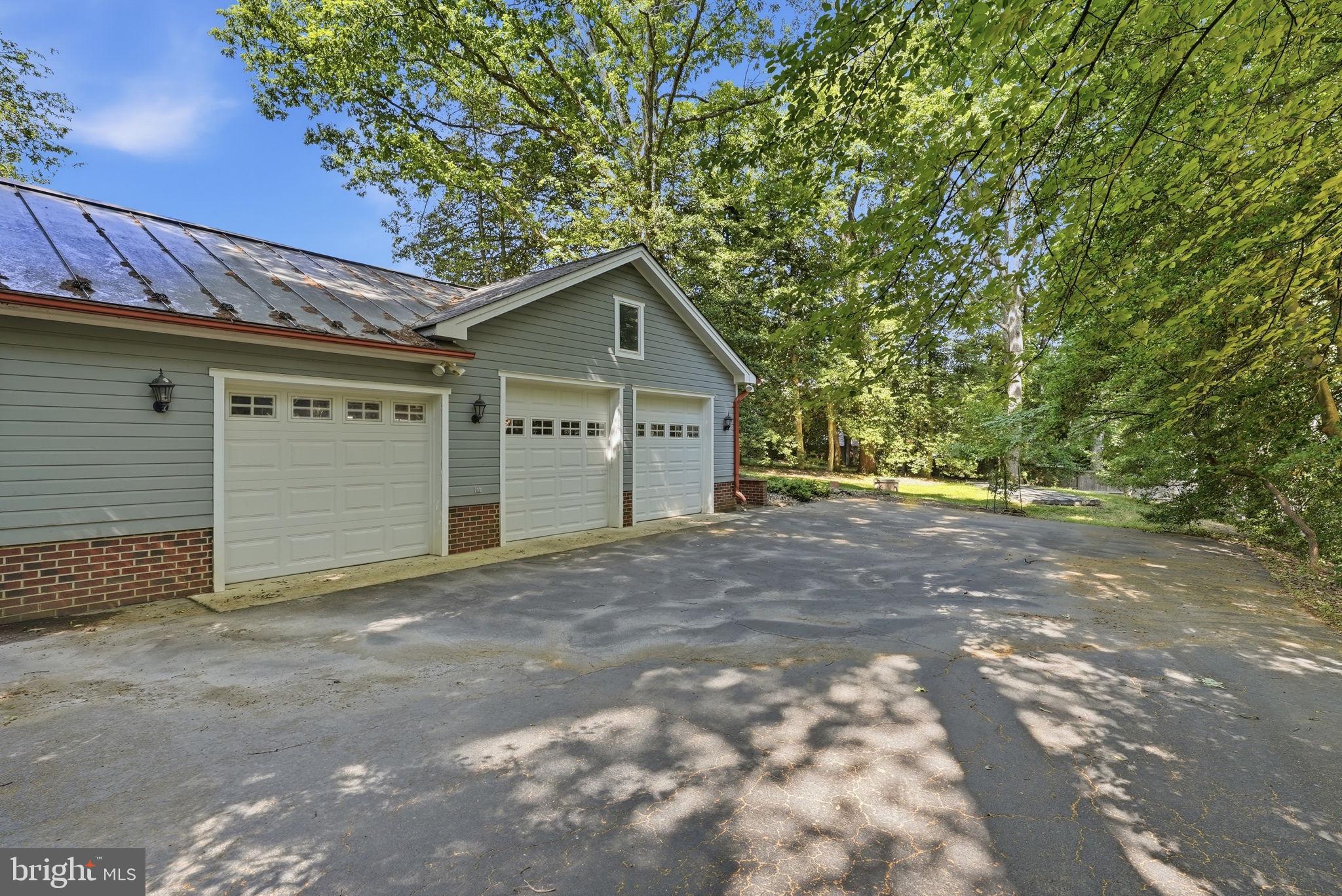 11744 Stuart Mill Road Oakton, VA 22124 - Photo 49 of 66 Gallery Image 49