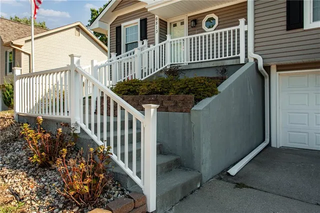 $315,000 | 6813 T Gabbert Drive, Pleasant Valley, MO 64068