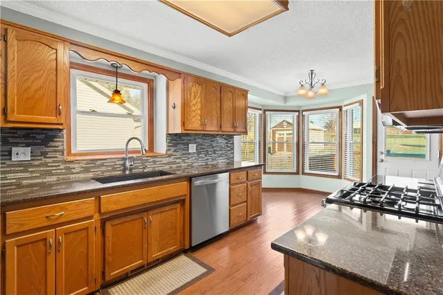 $315,000 | 6813 T Gabbert Drive, Pleasant Valley, MO 64068