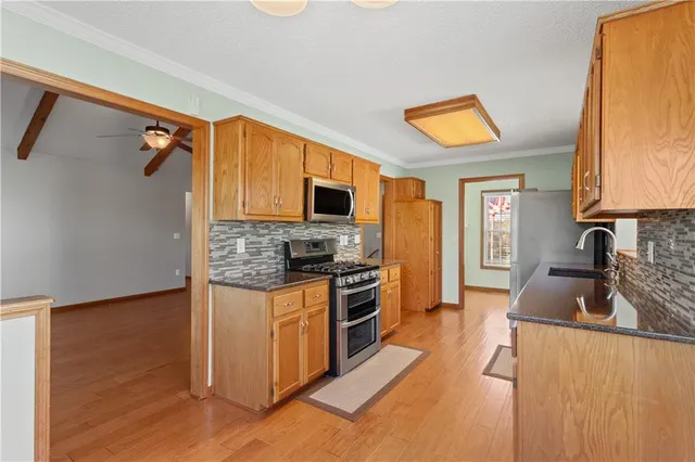 $315,000 | 6813 T Gabbert Drive, Pleasant Valley, MO 64068