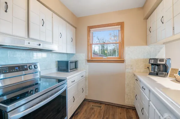 $895,000 | 4126 Sand Bay Point Road, Sturgeon Bay, WI 54235