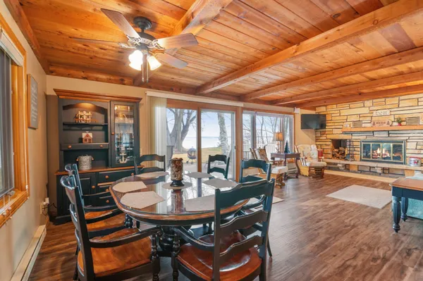 $895,000 | 4126 Sand Bay Point Road, Sturgeon Bay, WI 54235