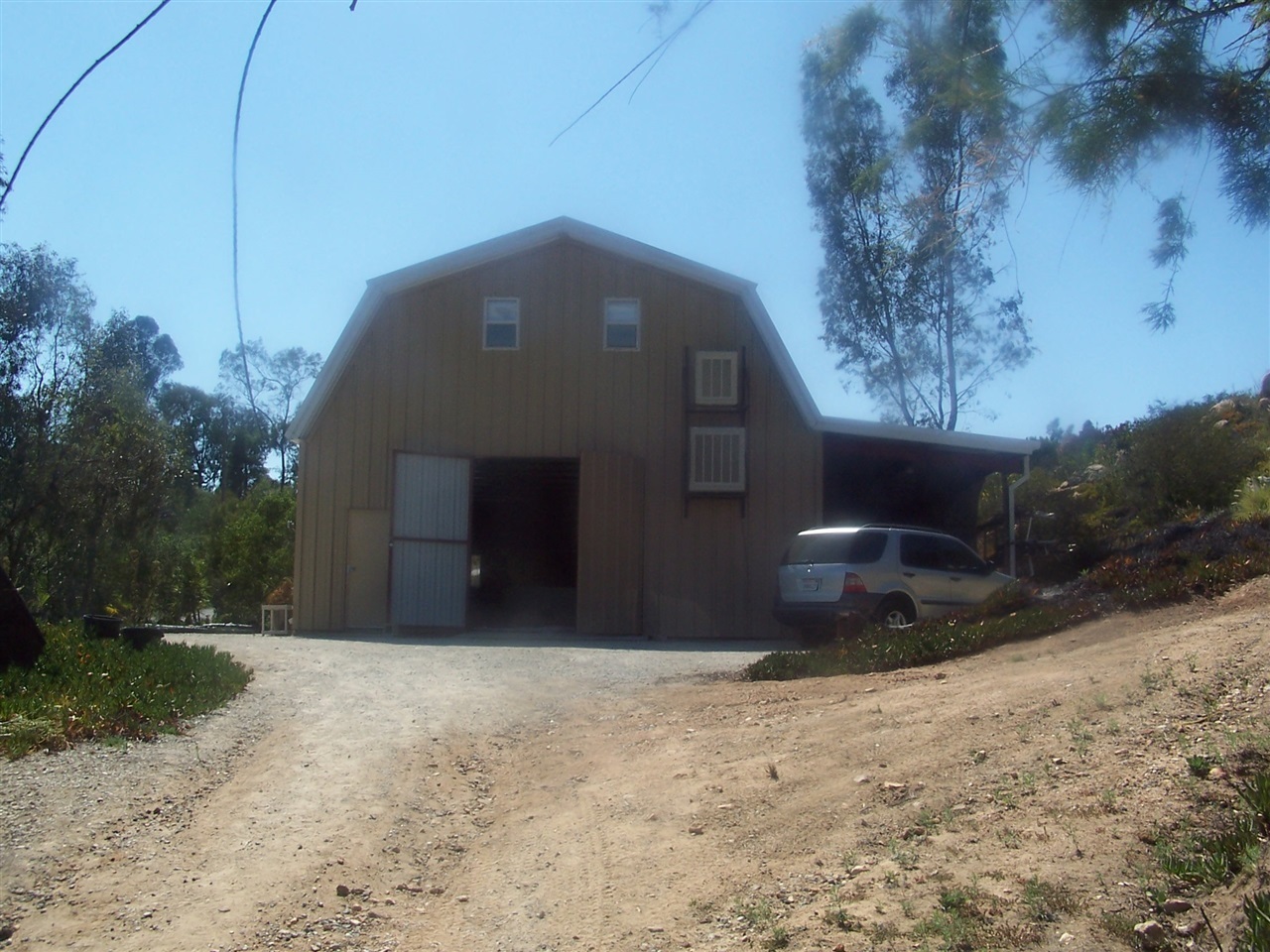 6483 Rainbow Heights Road Fallbrook, CA 92028 - Photo 10 of 16
