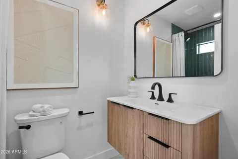 $1,295,000 | 3860 East Clarendon Avenue, Phoenix, AZ 85018