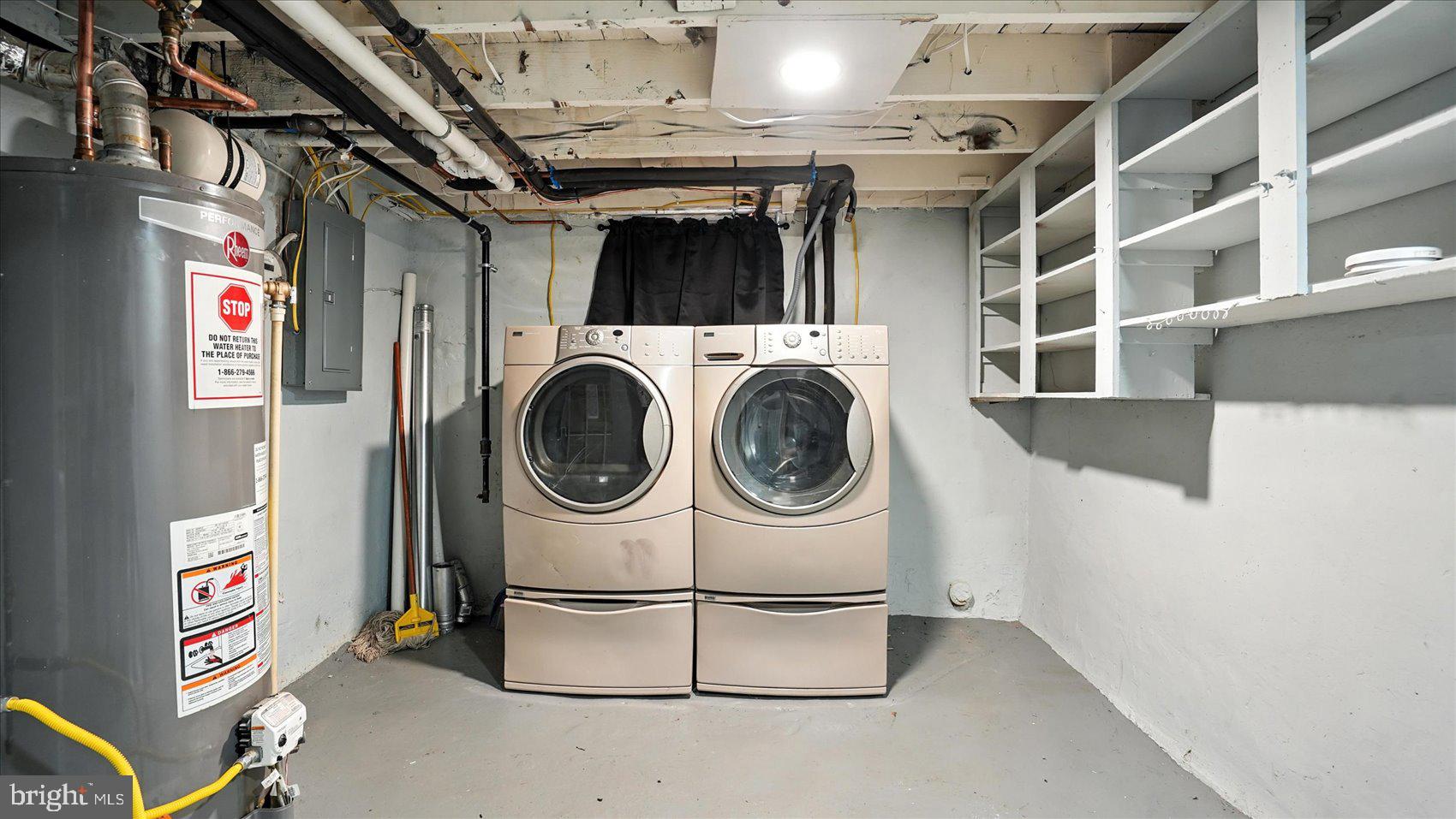 111 Eastern Boulevard Essex, MD 21221 - Photo 18 of 33 a utility room with dryer and washer