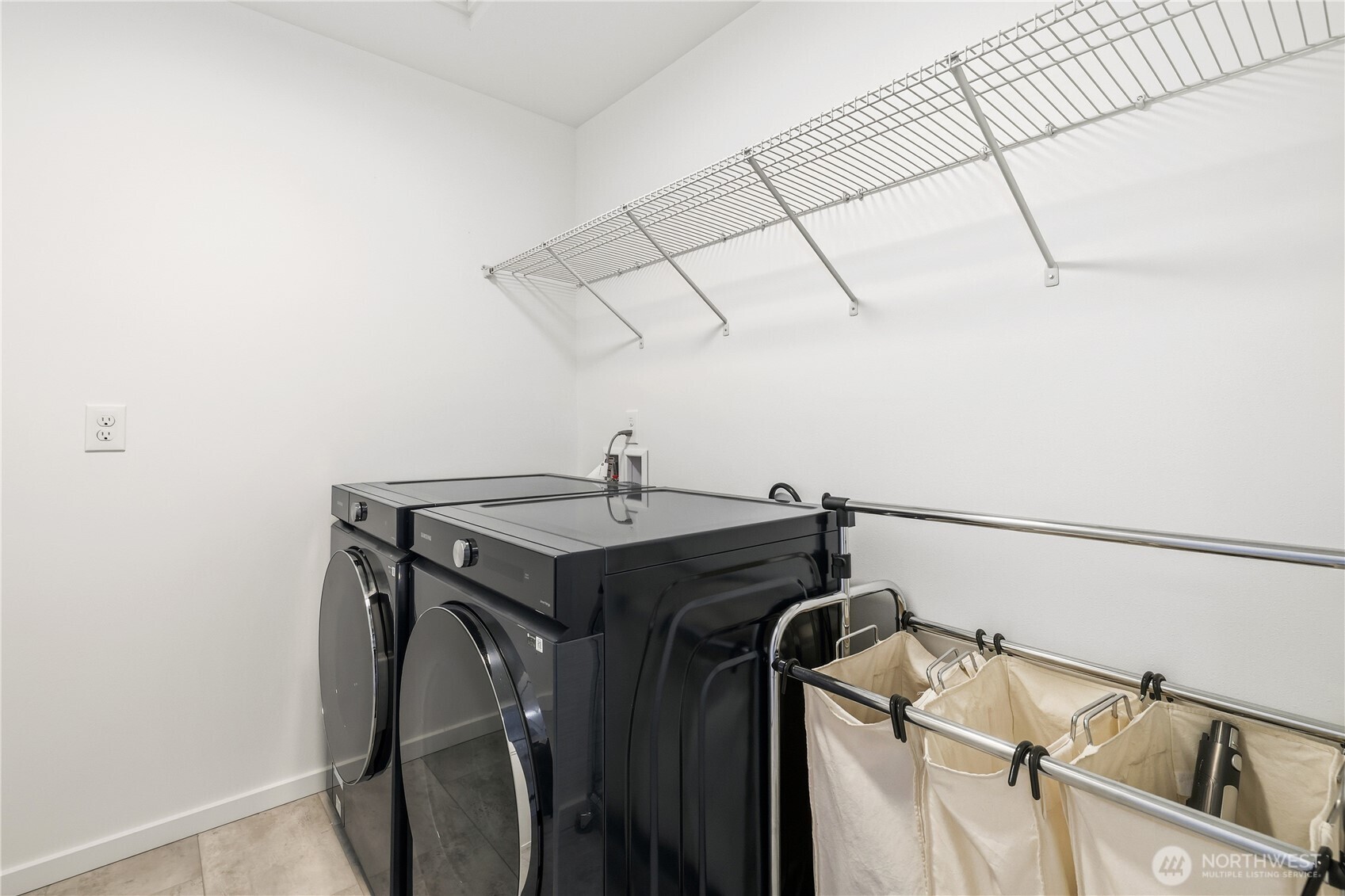 5661 Great Gln Road Southwest Port Orchard, WA 98367 - Photo 28 of 40 a utility room with dryer and washer