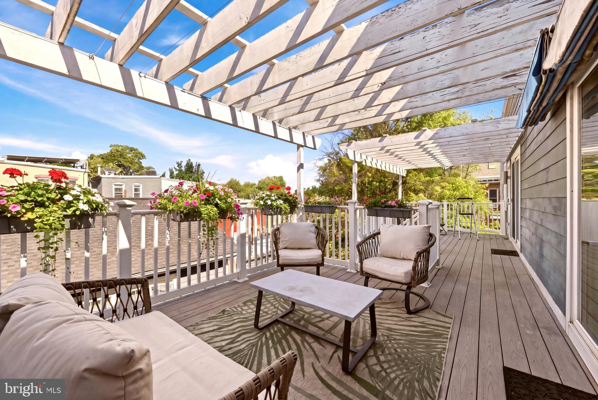 630 14th Street Northeast, Unit 5 Washington, DC 20002 - Photo 21 of 24 a view of a chairs and table in patio