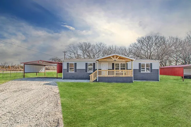 $269,990 | 101 Kelly Court, Azle, TX 76020