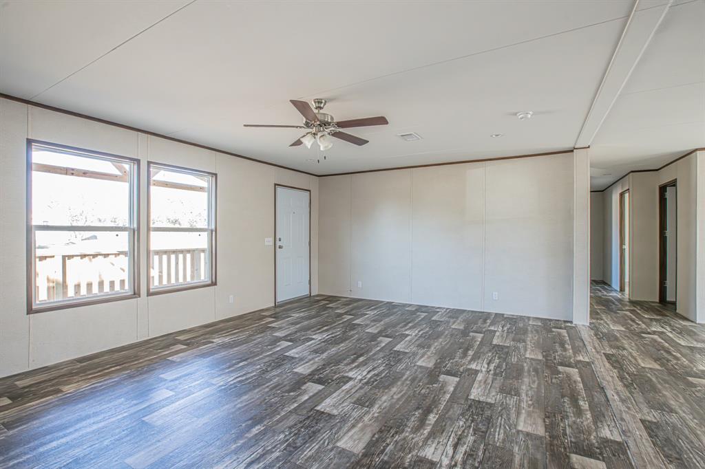 101 Kelly Court Azle, TX 76020 - Photo 7 of 30