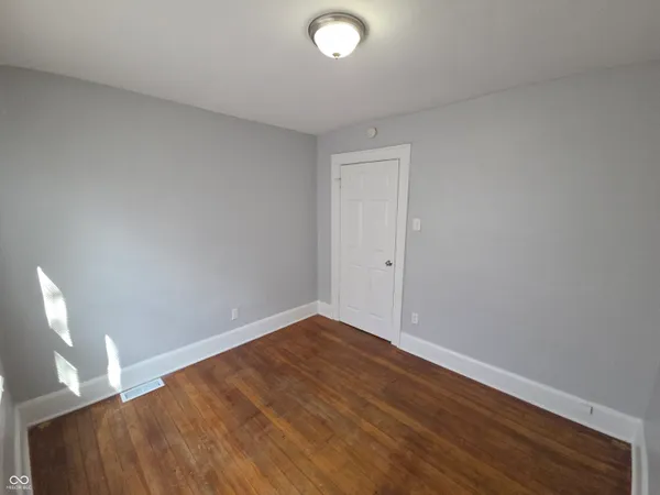 $1,025 | 1339 West Lee Street, Indianapolis, IN 46221