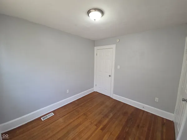 $1,025 | 1339 West Lee Street, Indianapolis, IN 46221