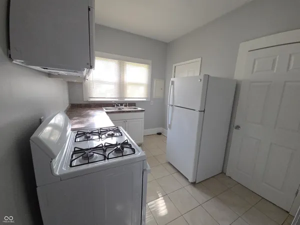 $1,025 | 1339 West Lee Street, Indianapolis, IN 46221