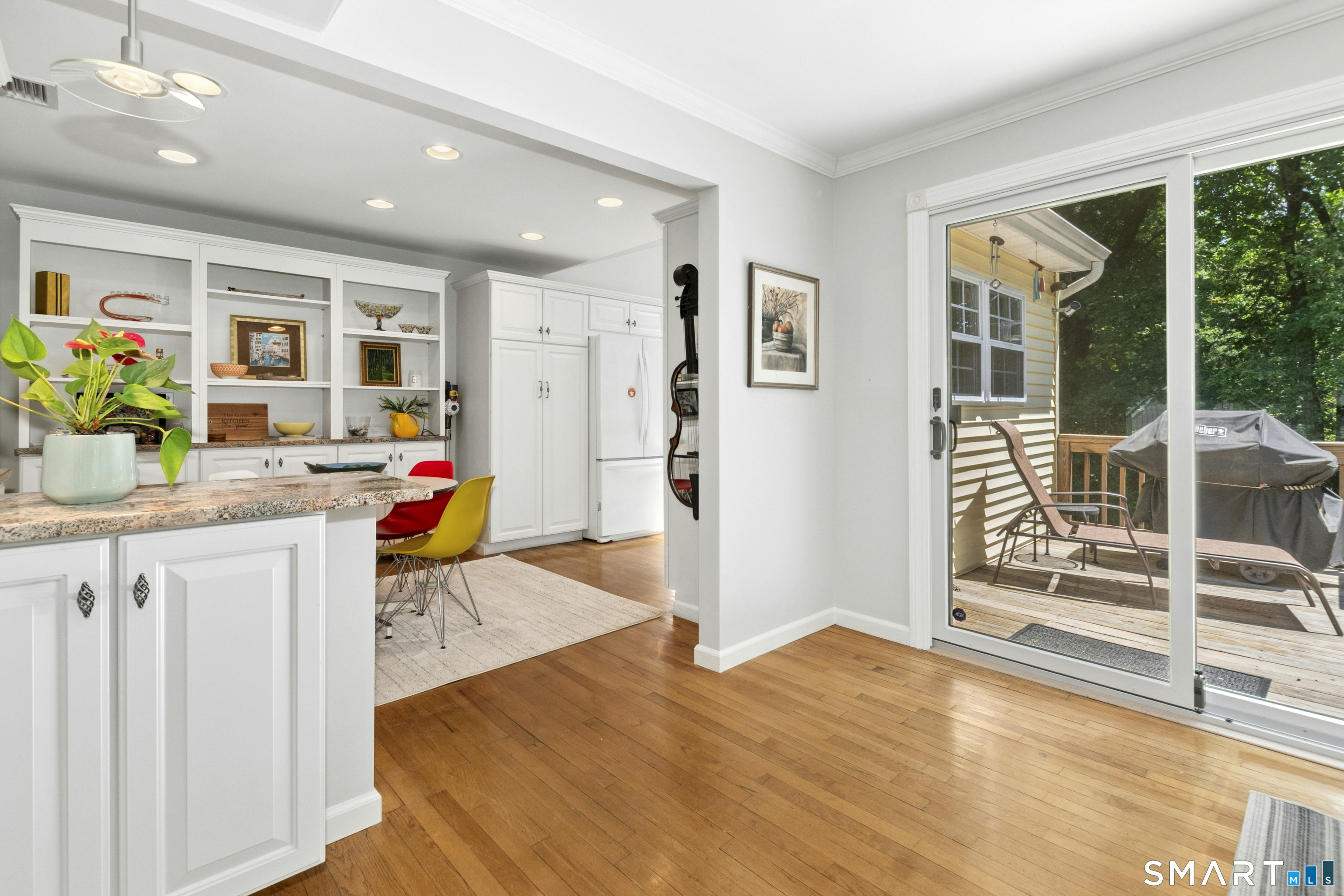 25 Olmstead Lane Ridgefield, CT 06877 - Photo 5 of 38