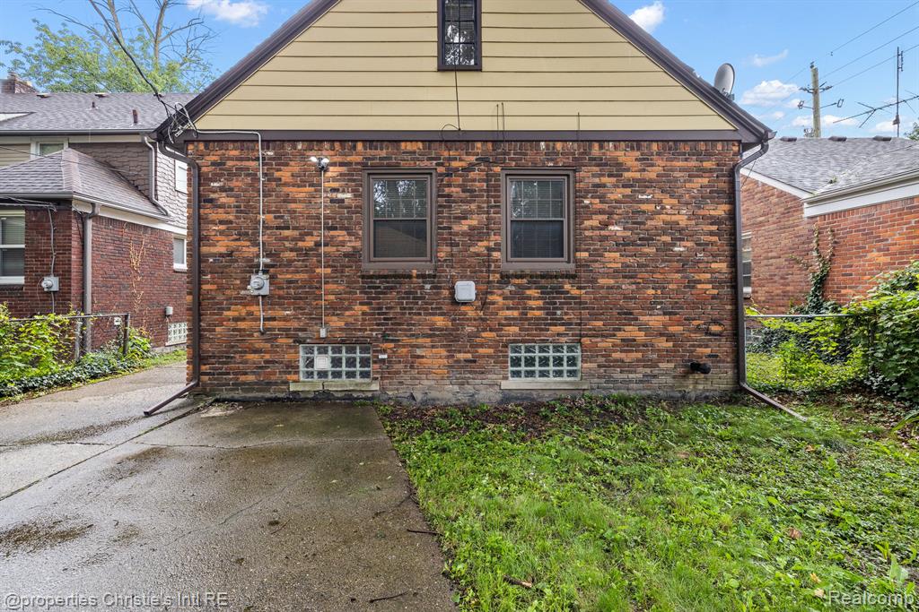 5570 Grayton Street Detroit, MI 48224 - Photo 35 of 41